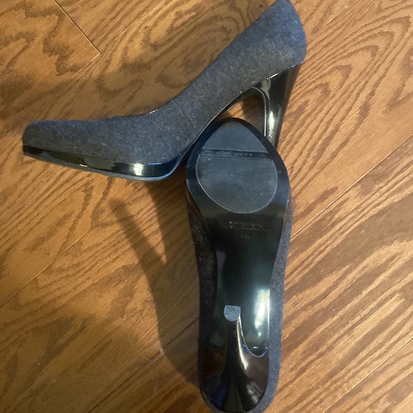 Nine West Heels, Textile Manmade Uppers, Size 8, 4 1/2”heel,like new,hardly worn - Picture 5 of 6